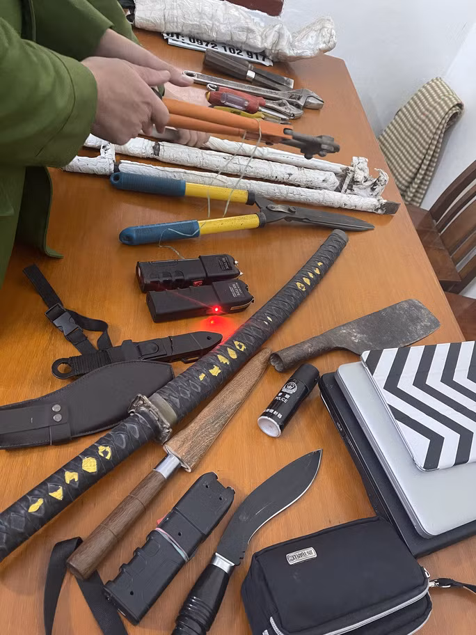 Tang vật liên quan tới hành vi trộm cắp tài sản công an thu giữ ở nhà Cừ