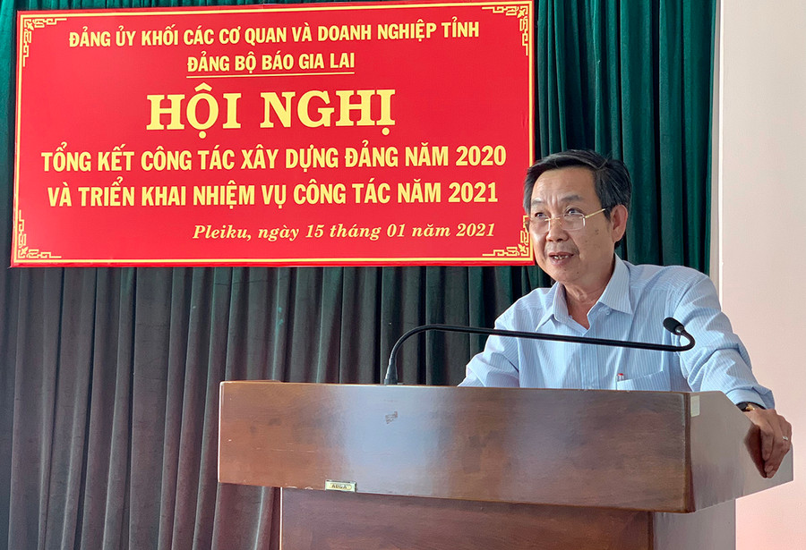 Đồng chí Huỳnh Tấn Đoan-Phó Bí thư Đảng ủy Khối các Cơ quan và Doanh nghiệp tỉnh phát biểu chỉ đạo tại Hội nghị. Ảnh: Phương Linh