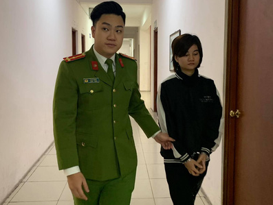 Công an đã khởi tố, tạm giữ Hoàng Huệ Tâm để điều tra về các hành vi Lừa đảo chiếm đoạt tài sản và Tổ chức mang thai hộ vì mục đích thương mại. Công an đã khởi tố, tạm giữ Hoàng Huệ Tâm để điều tra về các hành vi Lừa đảo chiếm đoạt tài sản và Tổ chức mang thai hộ vì mục đích thương mại.