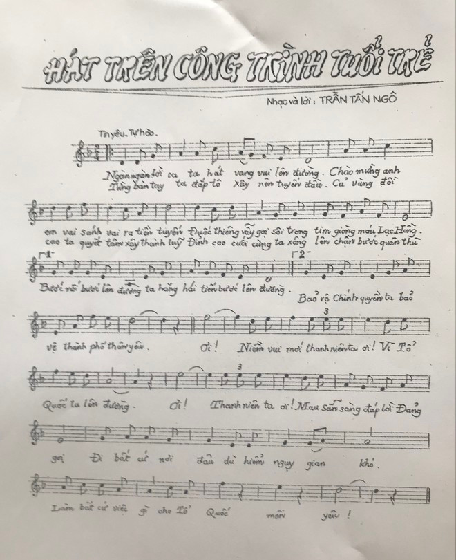 Hát trên công trình tuổi trẻ đã qua 42 năm Hát trên công trình tuổi trẻ đã qua 42 năm