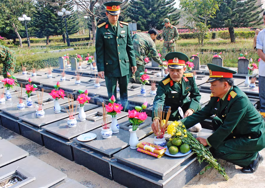 Tổ chức an táng hài cốt liệt sĩ tại Nghĩa trang liệt sĩ tỉnh