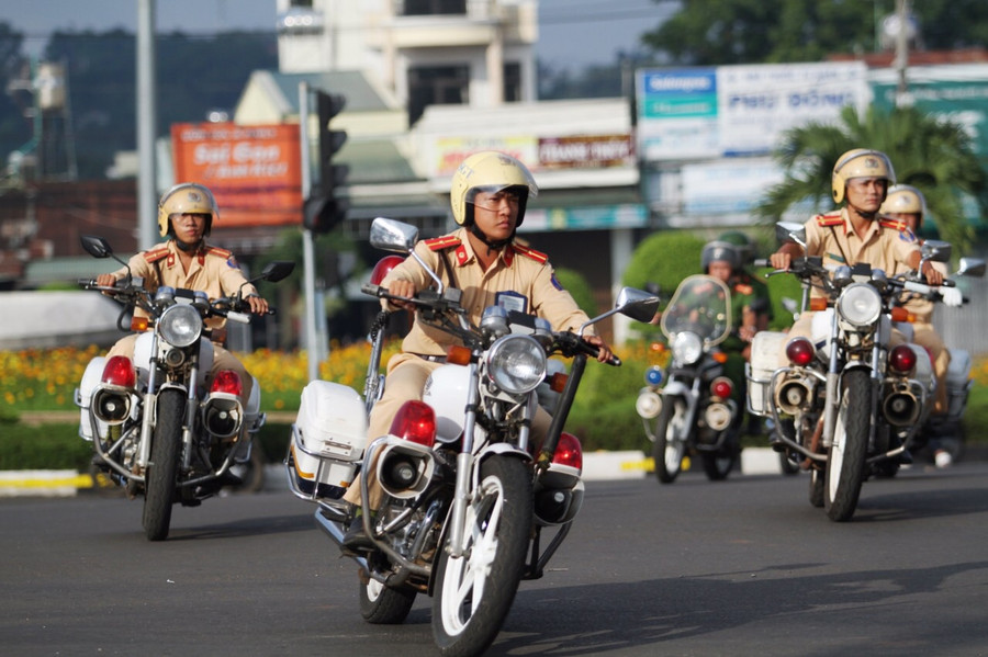 Công an TP. Pleiku chú trọng đến đảm bảo an toàn giao thông trong những ngày diễn ra Đại hội Đảng XIII 
