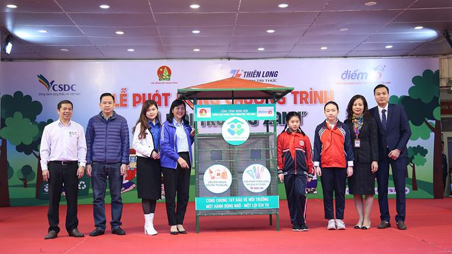 Công trình Măng non được Ban tổ chức trao tặng cho Trường tiểu học Dịch Vọng A (Q.Cầu Giấy, TP.Hà Nội) ẢNH NHẬT NAM