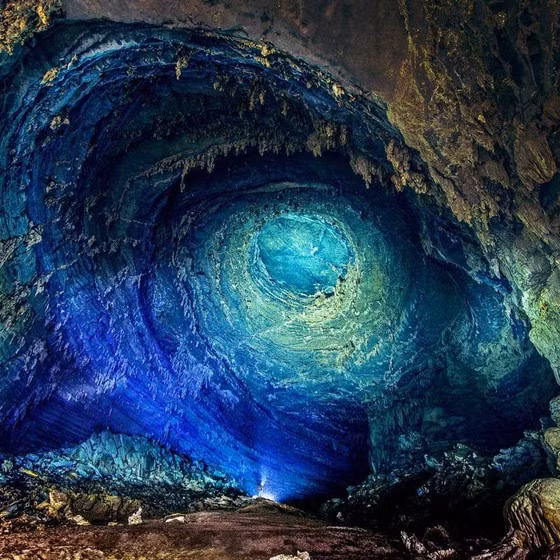 Hang Tiên - một trong những hang động rất đẹp ở Quảng Bình