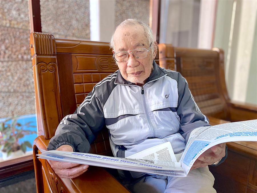 Ông Ngô Thành-nguyên Phó Bí thư Tỉnh ủy rất phấn khởi trước những thành tựu nổi bật mà đất nước ta đạt được trong giai đoạn 2015-2020. Ảnh: Mộc Trà Ông Ngô Thành-nguyên Phó Bí thư Tỉnh ủy rất phấn khởi trước những thành tựu nổi bật mà nước ta đạt được trong giai đoạn 2016-2020. Ảnh: Mộc Trà