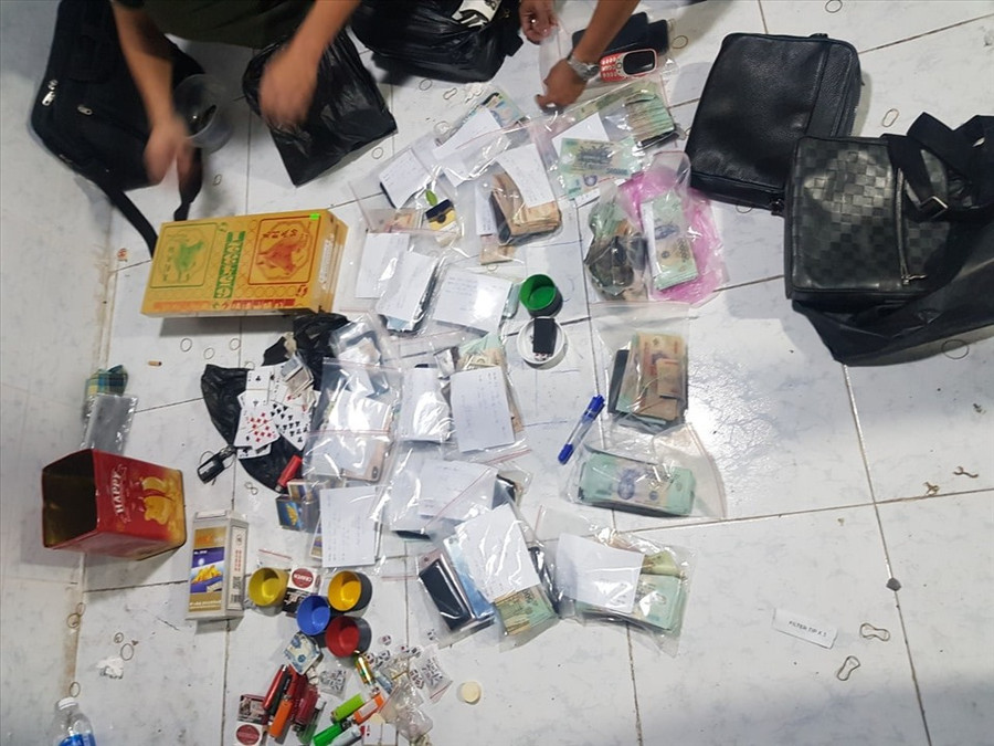 Công an thu giữ số tiền 500 triệu đồng. Ảnh: Công an cung cấp Công an thu giữ số tiền 500 triệu đồng. Ảnh: Công an cung cấp