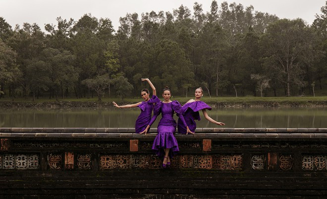 Tham gia chương trình Việt Nam, Why not? với điểm đến là tỉnh Thừa Thiên-Huế, những người đẹp như: Hoa hậu Khánh Vân, Hoa hậu Ngọc Diễm, Hoa khôi Nam Em, siêu mẫu Võ Hoàng Yến... đã bị mê hoặc bởi vẻ đẹp cổ kính và huyền bí của nơi đây ẢNH: BTC Tham gia chương trình Việt Nam, Why not? với điểm đến là tỉnh Thừa Thiên-Huế, những người đẹp như: Hoa hậu Khánh Vân, Hoa hậu Ngọc Diễm, Hoa khôi Nam Em, siêu mẫu Võ Hoàng Yến... đã bị mê hoặc bởi vẻ đẹp cổ kính và huyền bí của nơi đây ẢNH: BTC