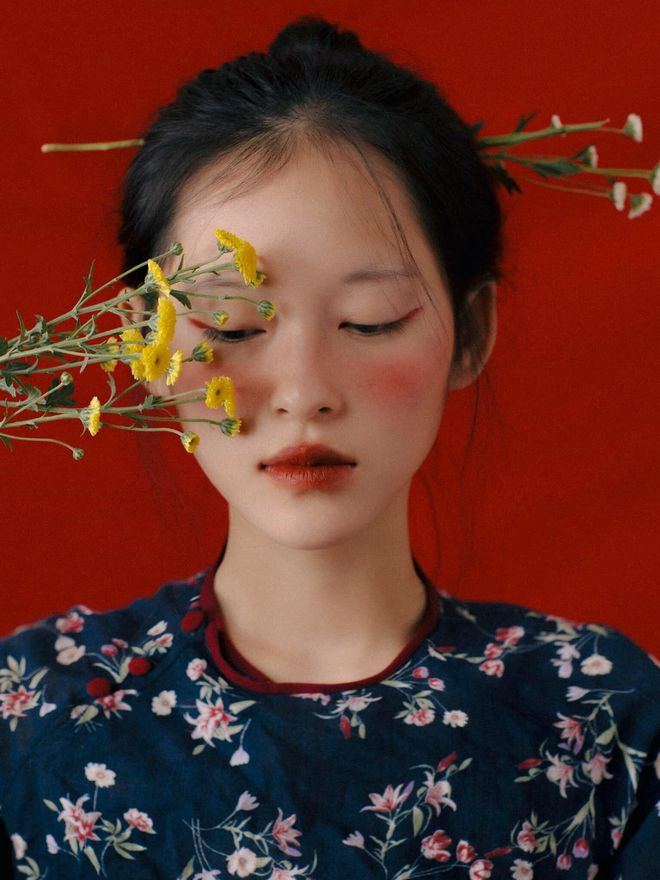 Trước đây, Minh Hà bày tỏ cô rất vui khi nghe nhiều người nhận xét bản thân giống Chương Tử Di. Mỹ nhân 9X tâm sự: “Đúng là mình có chút giống Chương Tử Di thật, nhưng nhan sắc của mình thì còn kém xa cô ấy” ẢNH: INSTAGRAM NV