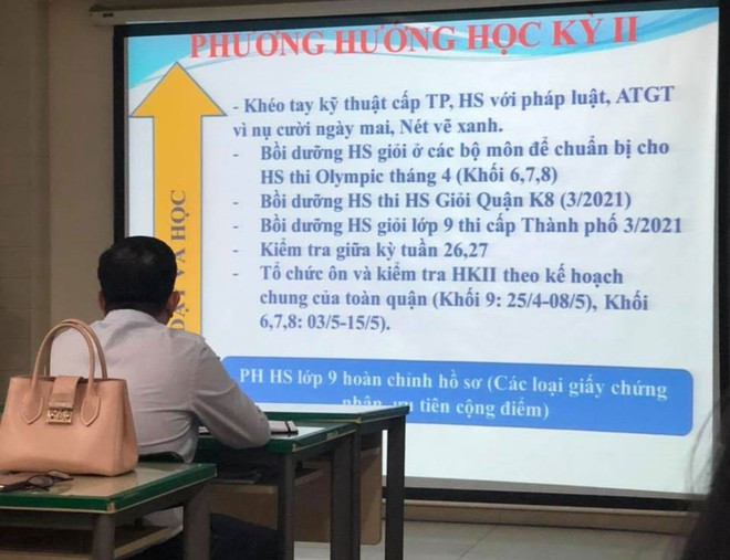 Họp phụ huynh là để trao đổi, phối hợp hỗ trợ học sinh học tập tốt hơn - Ảnh: Bảo Châu Họp phụ huynh là để trao đổi, phối hợp hỗ trợ học sinh học tập tốt hơn - Ảnh: Bảo Châu