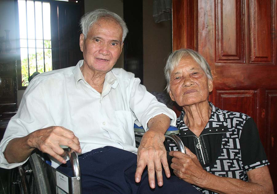 Vợ chồng nghệ sĩ H’Ben-Lê Đức Thịnh lúc sinh thời. Ảnh: Phương Duyên