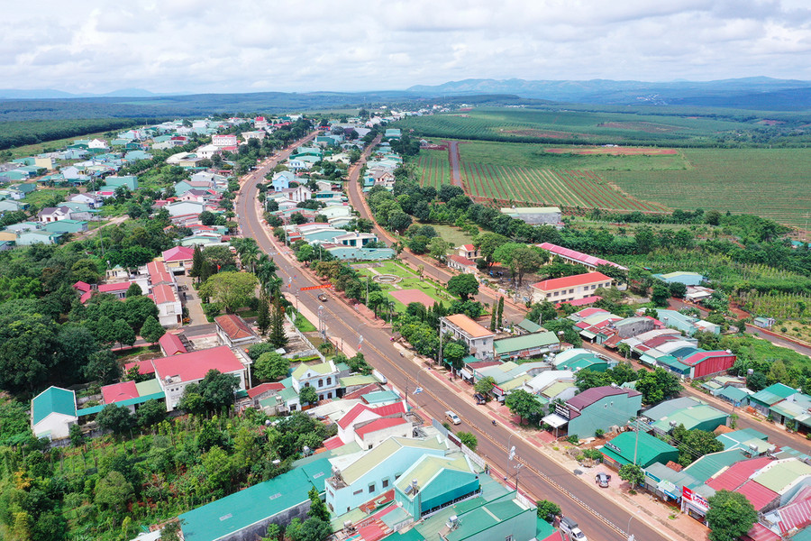 Thị trấn Chư Ty nhìn từ trên cao. Ảnh: Việt Lâm