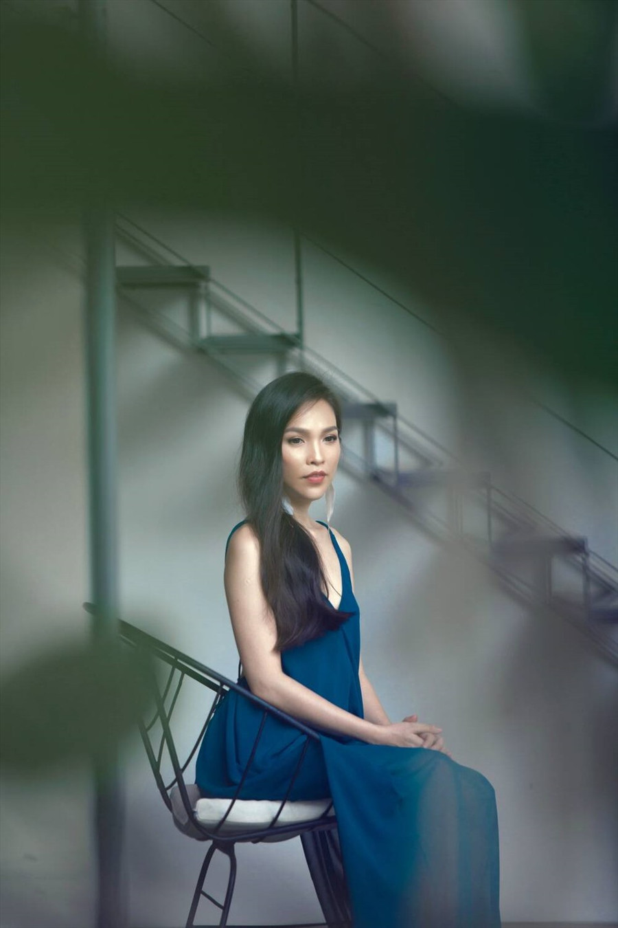 "Tình yêu rất kỳ diệu, có khi chỉ cần thoáng nhìn thôi cũng đã đủ yêu rồi" - Hiền Thục quan niệm.