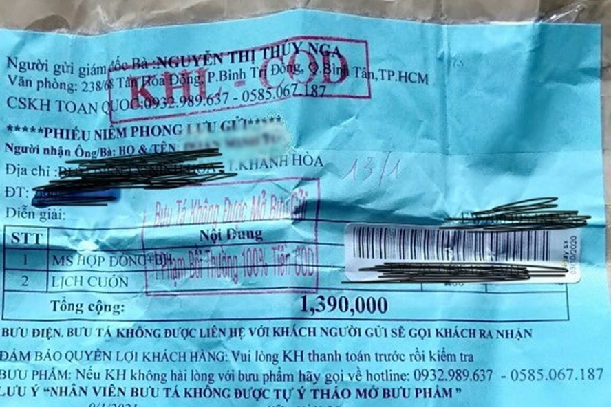 Một mẫu bưu phẩm lừa khách hàng khi vay tiền qua điện thoại và nhận bưu phẩm nộp phí bảo hiểm khoản vay. Ảnh: Hoàng Anh
