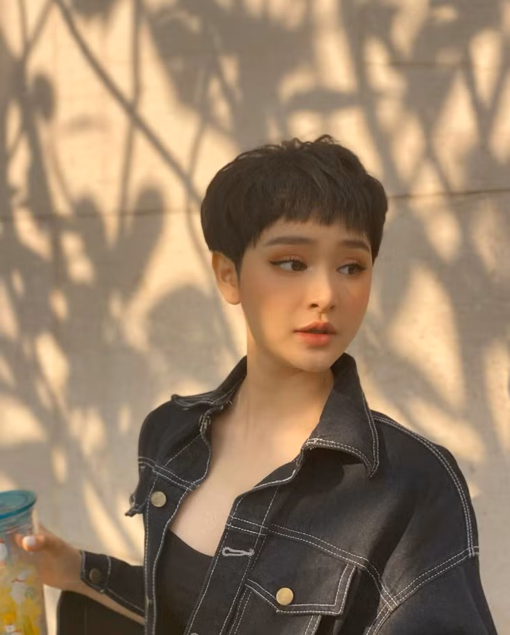  Có thể thấy, Hiền Hồ ngày càng đẹp và quyến rũ hơn theo thời gian.