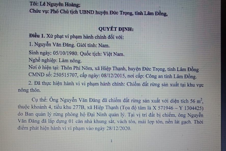 Cá nhân bị xử phạt do xây dựng trái phép trên đất rừng thuộc phạm vi quản lý của Ban quản lý rừng phòng hộ Đại Ninh (huyện Đức Trọng, Lâm Đồng). Ảnh: L.H