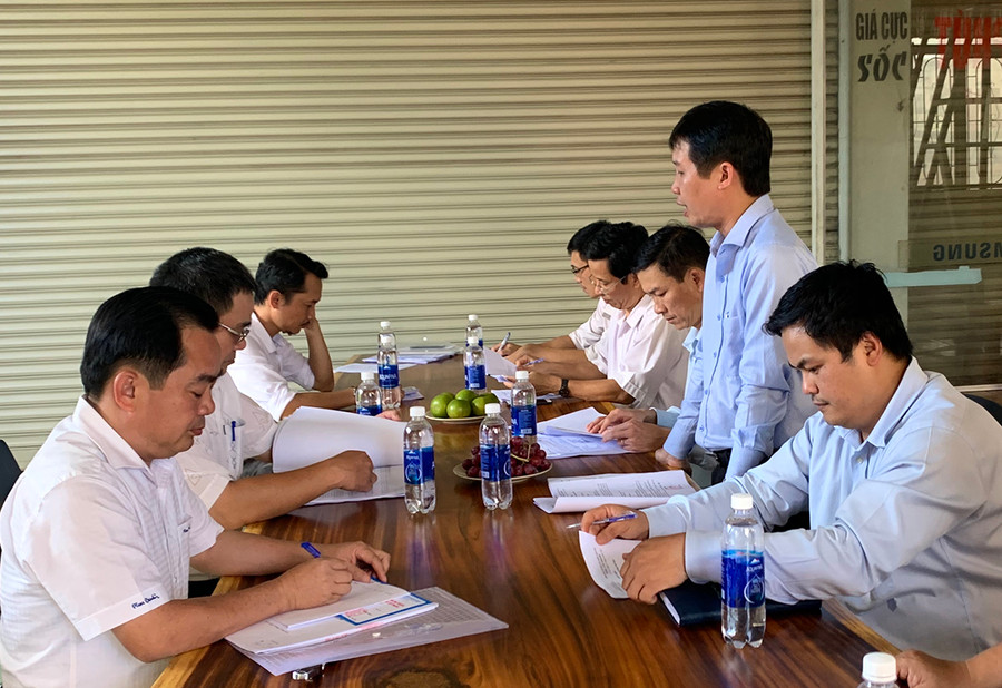 Các sở, ngành có liên quan Kiểm tra, đánh giá tình hình triển khai dự án Hoàng Nhi Plaza. Ảnh: Hà Duy Các sở, ngành có liên quan Kiểm tra, đánh giá tình hình triển khai dự án Hoàng Nhi Plaza. Ảnh: Hà Duy