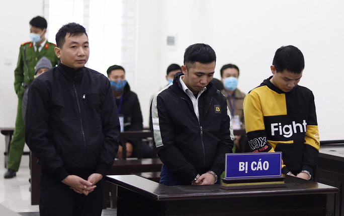  Ba bị cáo tại phiên toà