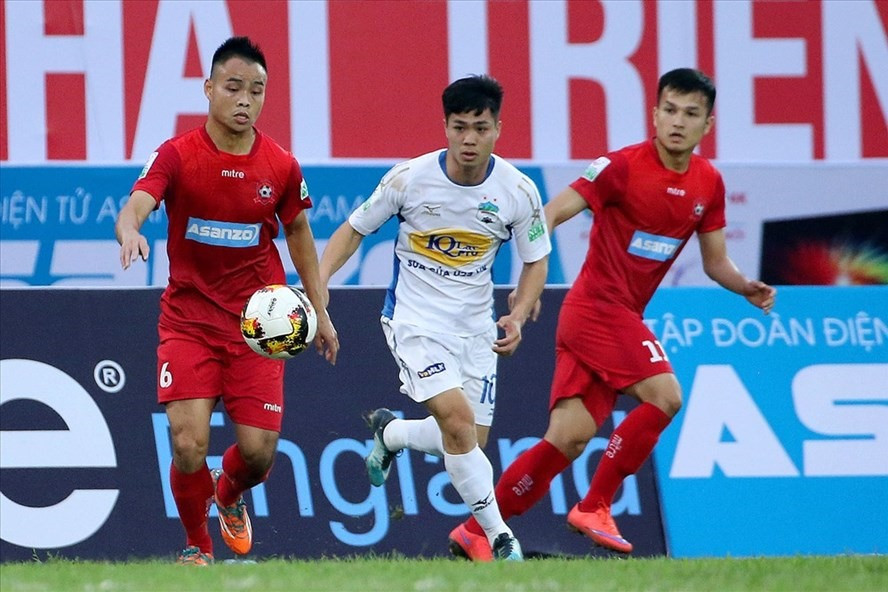 Công Phượng được kỳ vọng toả sáng giúp Hoàng Anh Gia Lai cải thiện thành tích tại V.League 2021. Ảnh: T.L