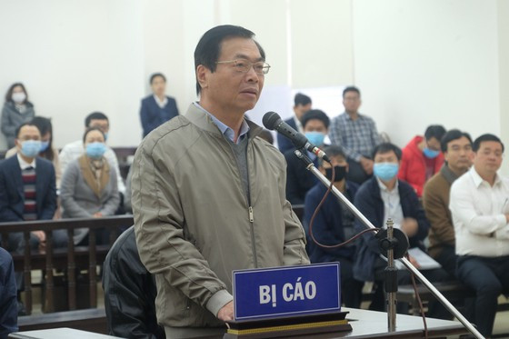 Ông Vũ Huy Hoàng tại tòa Ông Vũ Huy Hoàng tại tòa