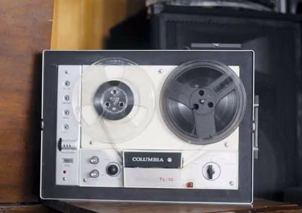 Đầu băng cối lữ hành hiệu Columbia dành cho các gia đình đi du lịch trong thập niên 70. Ảnh: Phan Lài