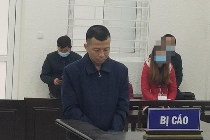Bị cáo Bùi Đình Quý - kẻ trộm vàng. Ảnh: V.D. Bị cáo Bùi Đình Quý - kẻ trộm vàng. Ảnh: V.D.