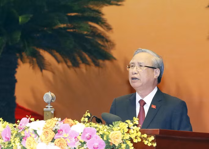 Ủy viên Bộ Chính trị, Thường trực Ban Bí thư Trần Quốc Vượng phát biểu khai mạc phiên trù bị Đại hội