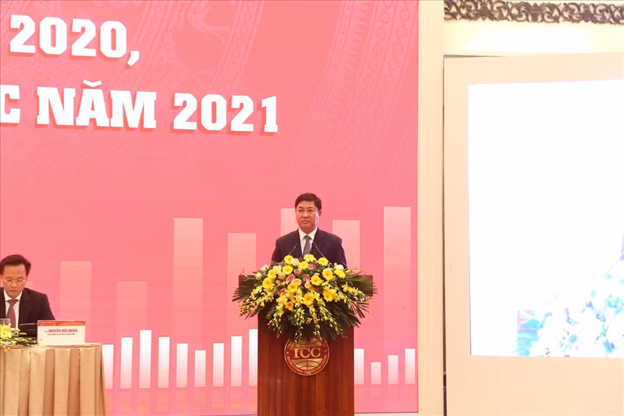 Ông Trần Quốc Nam - Chủ tịch tỉnh Ninh Thuận đề xuất bổ sung 17.000MW năng lượng tái tạo vào quy hoạch.