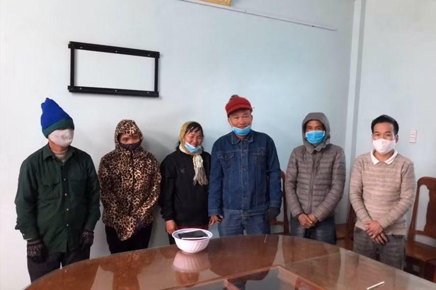 Từ lời khai của 6 đối tượng nhập cảnh trái phép, cơ quan chức năng tỉnh Quảng Trị đã liên hệ với cơ quan chức năng Lào bắt 4 đối tượng liên quan. Ảnh: CA cung cấp
