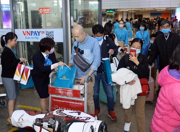 Thành phố Đà Nẵng đón chuyến bay đầu tiên của năm 2021. (Ảnh: Trần Lê Lâm/TTXVN)