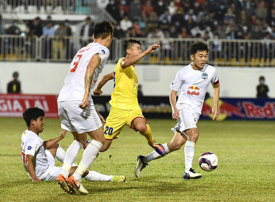 HAGL cần 3 điểm để bứt lên cạnh tranh tốp đầu. Ảnh: Lê Văn Ngọc