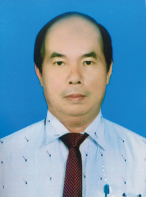  Ông Lê Đình Huấn.