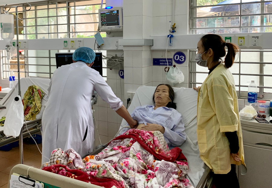 Bệnh viện Đa khoa tỉnh được chuyển giao và ứng dụng nhiều kỹ thuật cao trong khám chữa bệnh tim mạch giúp người dân thụ hưởng y tế kỹ thuật cao ngay tại địa phương. Ảnh Như Nguyện 