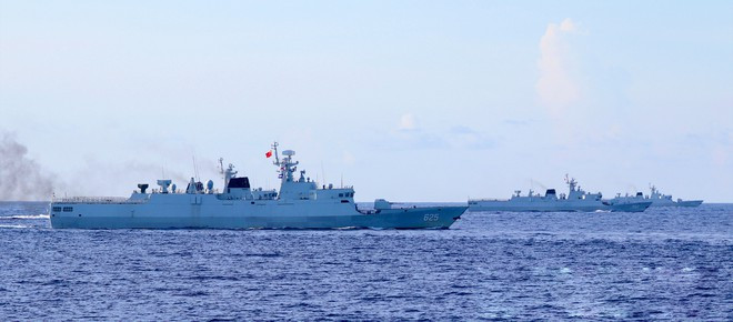 Các chiến hạm Trung Quốc tập trận ở Biển Đông vào ngày 4.1 - Ảnh: China MOD Các chiến hạm Trung Quốc tập trận ở Biển Đông vào ngày 4.1 - Ảnh: China MOD