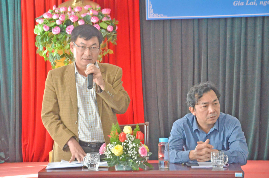 Nhà báo Huỳnh Kiên- Tổng Biên tập Báo Gia Lai phát biểu tại Hội nghị Cộng tác viên năm 2021- ảnh P.L