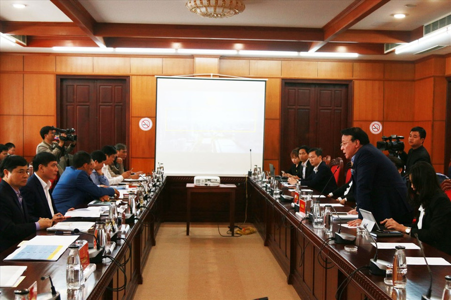 Quang cảnh buổi làm việc. Ảnh: Bảo Trung Quang cảnh buổi làm việc. Ảnh: Bảo Trung