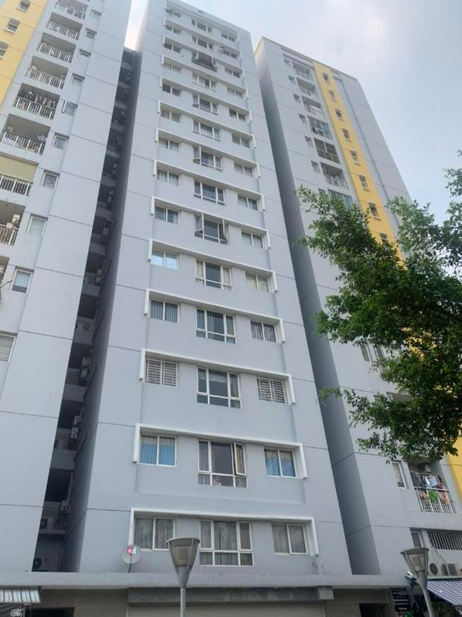 Chi cục trưởng THADS Q.Bình Tân (TP.HCM) Đỗ Huy Du tử vong khi rơi từ lầu 12 tại Chung cư Carina (Q.8) - Ảnh: P.T Chi cục trưởng THADS Q.Bình Tân (TP.HCM) Đỗ Huy Du tử vong khi rơi từ lầu 12 tại Chung cư Carina (Q.8) - Ảnh: P.T