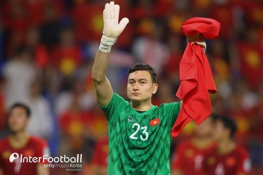 Đặng Văn Lâm khoác áo Cerezo Osaka ở mùa bóng 2021, sau khi chia tay Muangthong United. Ảnh: Getty Korea.