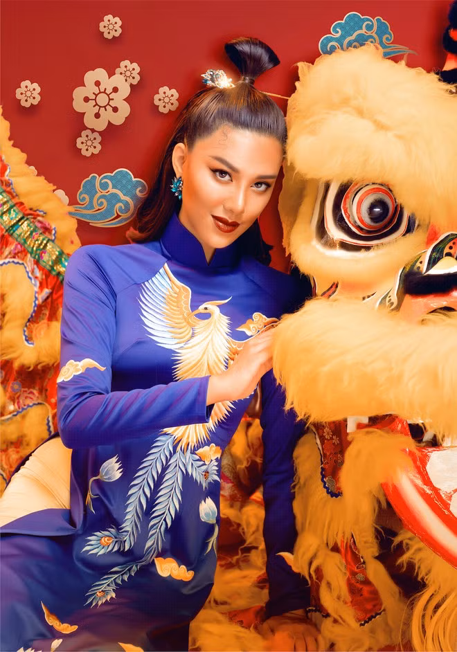 Hối hận vì đã ăn uống vô kỷ luật, cô đến phòng gym và siết chặt lượng đồ ăn nhiều tinh bột, chất béo ẢNH: DI DƯƠNG