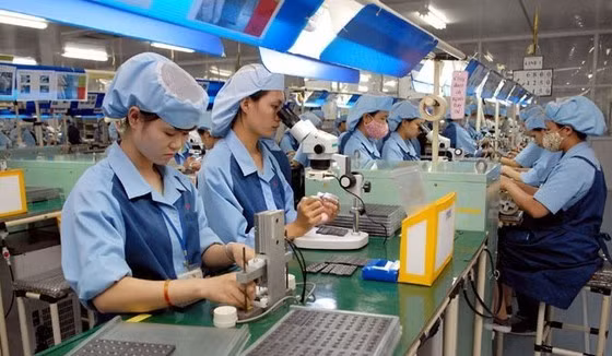 Dù khó khăn chồng chất khó khăng nhưng sản xuất và xuất khẩu của Việt Nam sau 1 năm vẫn lập nên kỳ tích mới