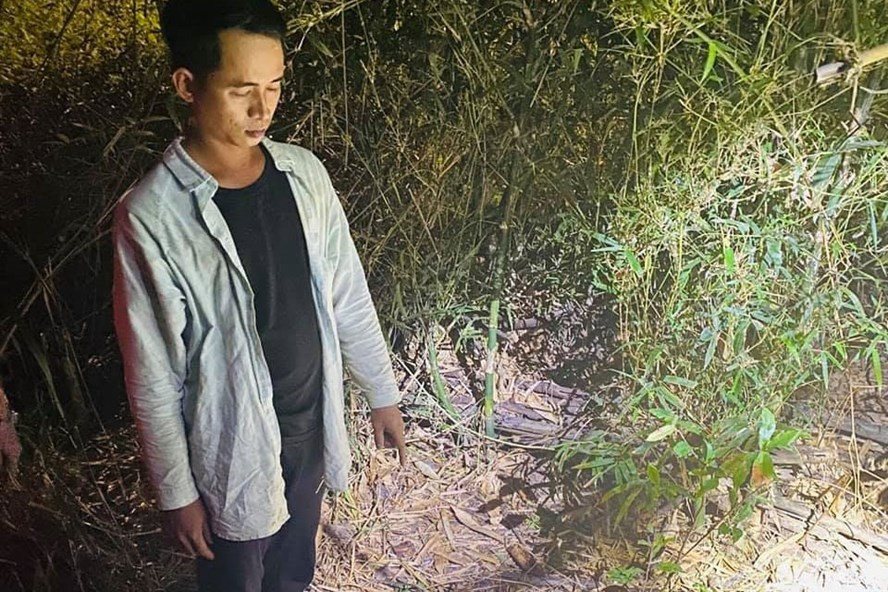 Công an bắt giữ đối tượng trộm 500 triệu đồng. Ảnh: Công an cung cấp Công an bắt giữ đối tượng trộm 500 triệu đồng. Ảnh: Công an cung cấp