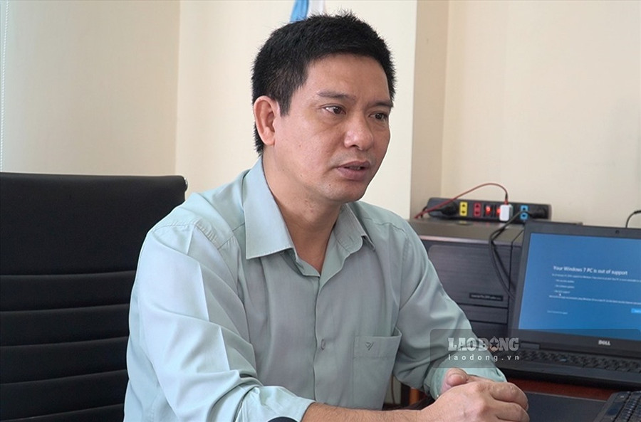 Ông Lê Đình Quyết - Phó trưởng phòng Dự báo, Đài Khí tượng Thủy văn khu vực Nam bộ thông tin về thời tiết Tết Dương lịch tại TPHCM. Ảnh: Lê Chân