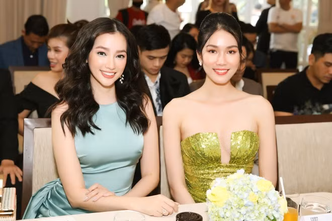 Trúc Diễm hội ngộ Á hậu Việt Nam 2020 Phương Anh trong vai trò đại sứ Fashion Voyage 3 ẢNH: NVCC