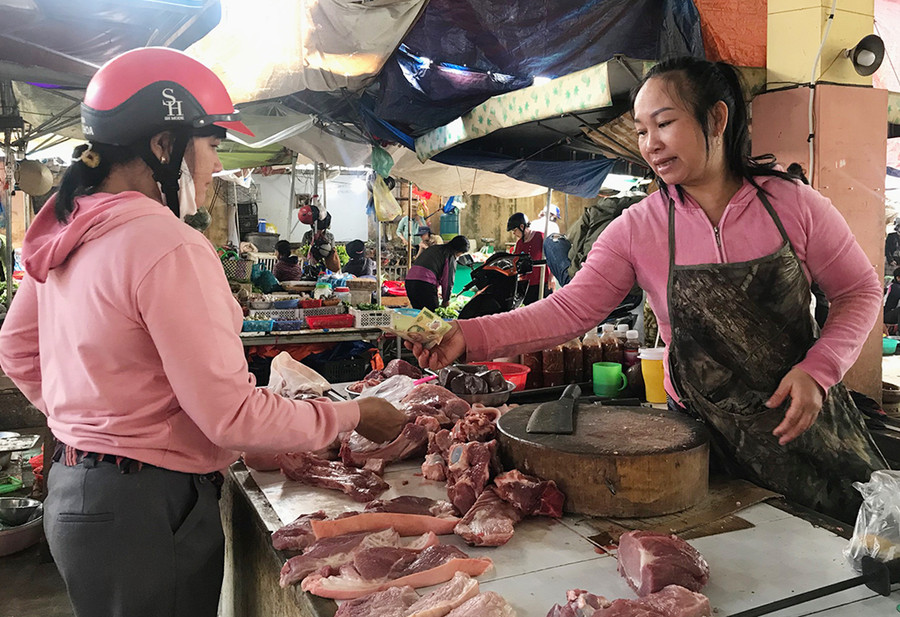  Giá thịt heo ở các chợ đã bắt đầu tăng. Ảnh: Vũ Thảo