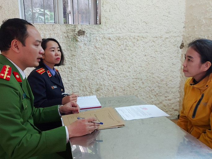 Mai Thị Hoa tại cơ quan công an - Ảnh: Công an cung cấp