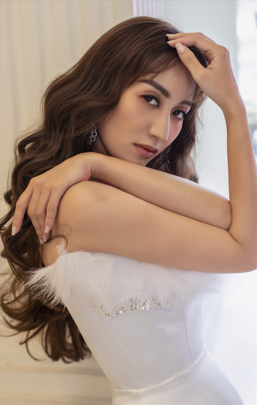 Ngoài sở trường là dance sport, Khánh Thi còn có nhiều tài lẻ khi có khả năng diễn xuất và ca hát. Ảnh: NVCC.