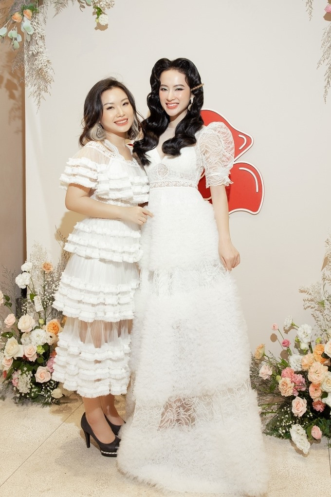 Nữ diễn viên cho biết cô thấy thoải mái hơn vì không cần gây chú ý bằng vẻ ngoài gợi cảm của mình như trước đây.