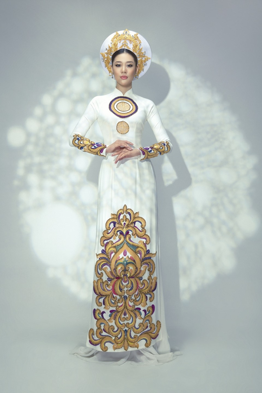 Sau một năm đăng quang Hoa hậu Hoàn vũ Việt Nam 2019, Khánh Vân trưởng thành hơn trong nghề. Cô thấy bản thân thay đổi nhiều, đặc biệt là về việc ăn nói, chăm chút hình ảnh khi xuất hiện trước công chúng. Hiện tại, cô cũng đang tích cực tập luyện cho lần “mang chuông đi đánh xứ người” sắp tới.