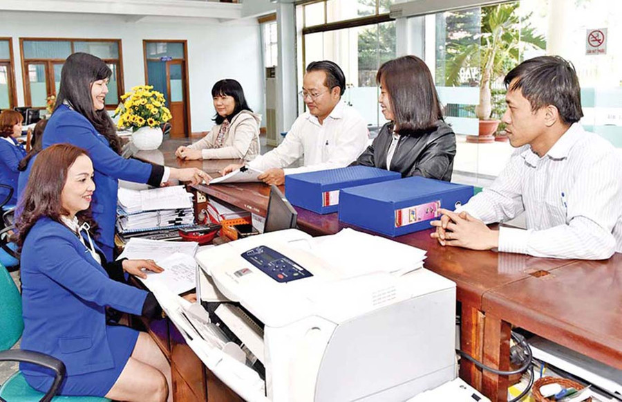 Quầy giao dịch Kho bạc Nhà nước tỉnh. Ảnh: Đức Thụy Quầy giao dịch Kho bạc Nhà nước tỉnh. Ảnh: Ảnh: Đức Thụy