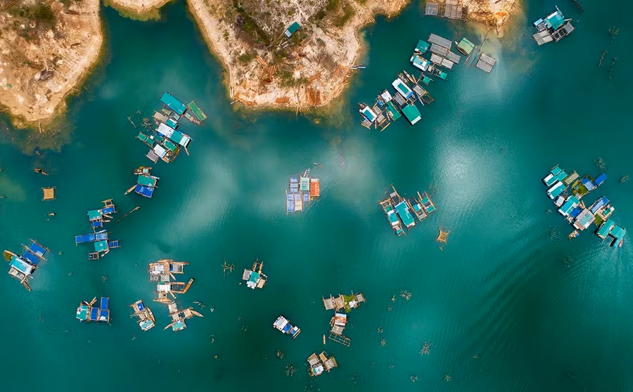 Làng chài trên sông Sê San (huyện Ia Grai). Ảnh: Phan Nguyên