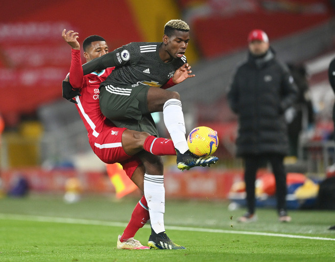 Paul Pogba thi đấu đầy quyết tâm nhưng...